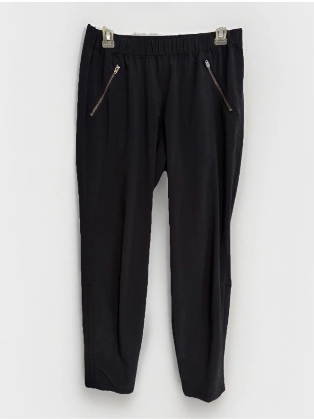 Athleta Aspire Cinch Leg Ankle Pants Black Zipper Pockets Size 8 Lightweight